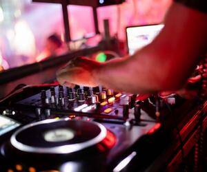 Become a DJ
